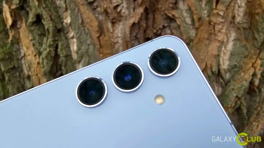 三星 Galaxy S26 标准版手机主摄升级：采用先进传感器技术